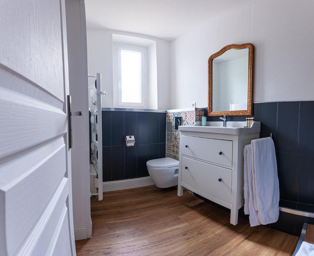 Chateau Des Ayes - Chambres & Suites Saint-Étienne-de-Saint-Geoirs Eksteriør billede