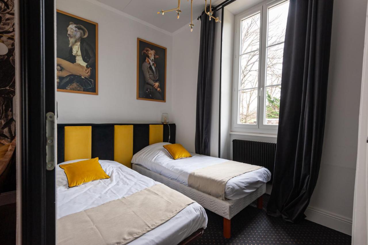 Chateau Des Ayes - Chambres & Suites Saint-Étienne-de-Saint-Geoirs Eksteriør billede