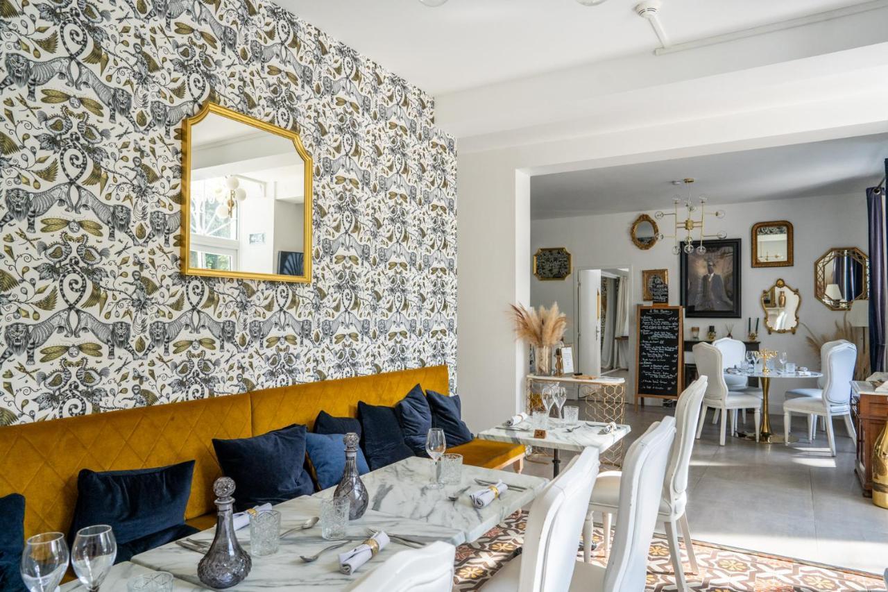 Chateau Des Ayes - Chambres & Suites Saint-Étienne-de-Saint-Geoirs Eksteriør billede
